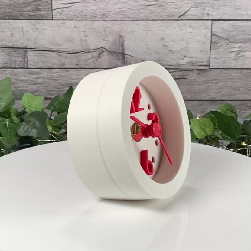 Peppermint Pop Dot Clock