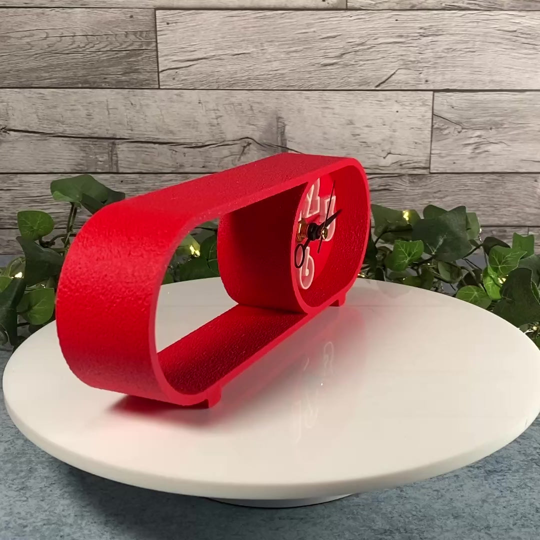 Red Letter Hour Clock - Desk and Tabletop