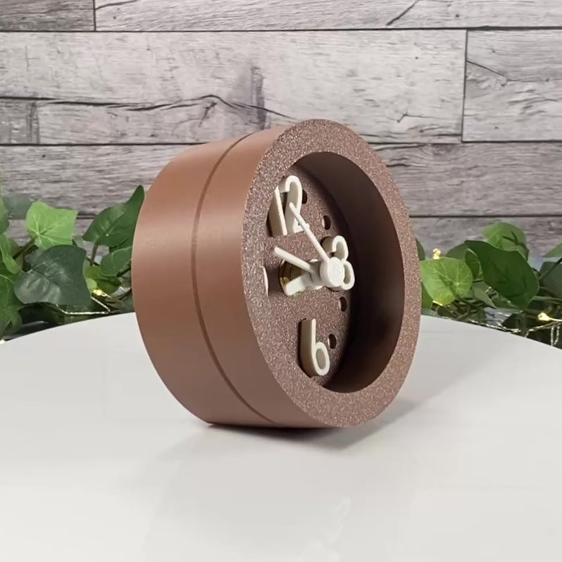 Cocoa Cream Dot Clock